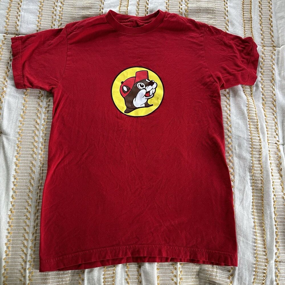 Buc-ees It’s A Beaver Gildan Red Cotton Short Sleeve Tee T-Shirt Men Size Small